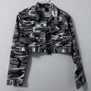 Cropped camo jacket